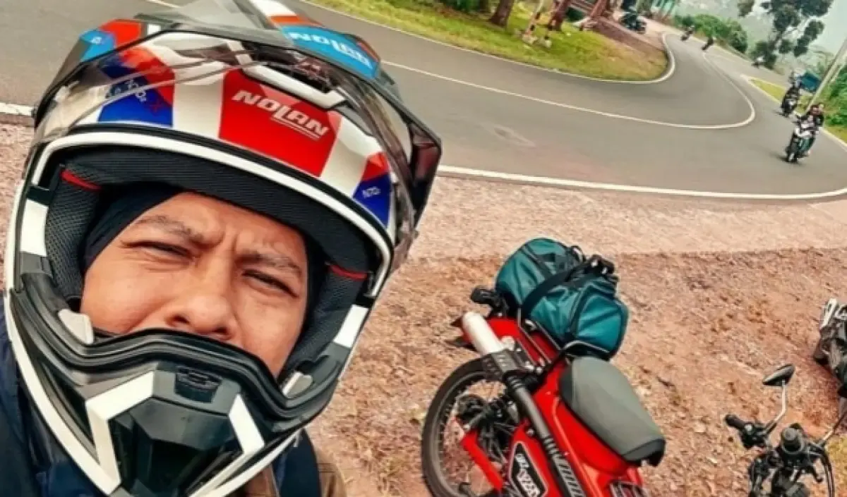 Ariel Noah Mudik Naik Motor Sendirian, Ciwi-ciwi Online Minta Dibonceng (FOTO: Instagram/arielnoah)
