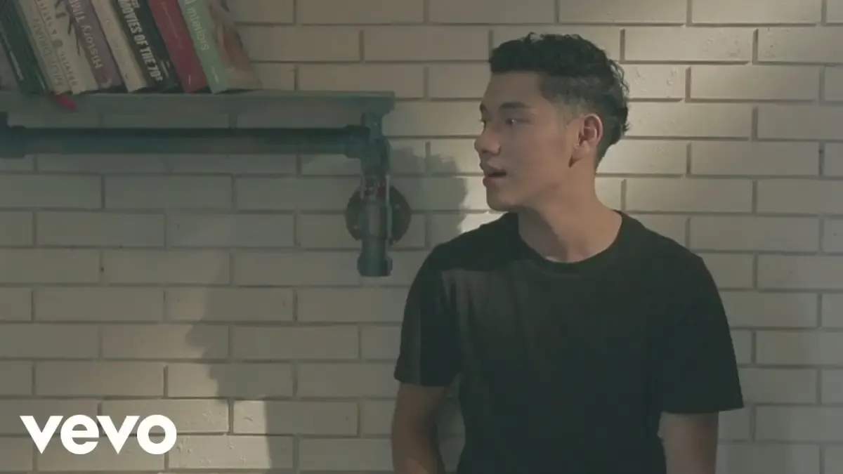 Lirik Lagu dari Mata Milik Jaz Ini Bikin Kamu yang Jatuh Cinta Pada Tatapan Pertama (Youtube/JazVevo) (Sumber : Youtube/JazVevo)