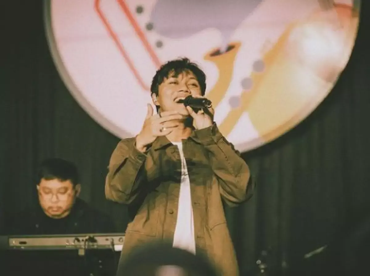 Lirik Lagu Makna Cinta Rizki Febian, Lagu Dengan Triologi Terbaik ( Instagram/rizkyfbian) (Sumber : Instagram/rizkyfbian)