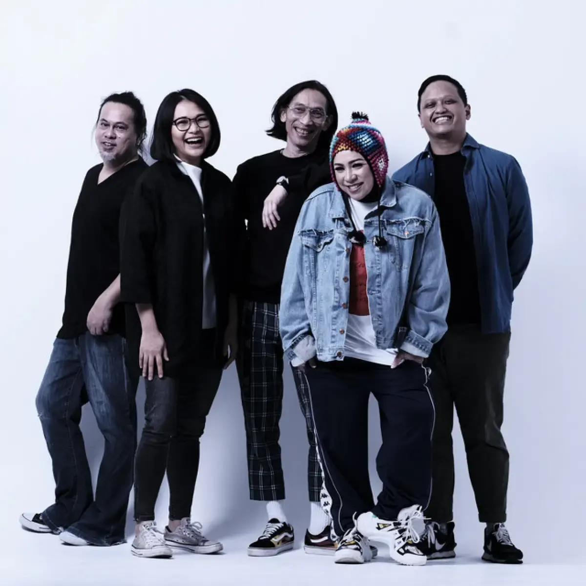 Lirik Lagu Mungkin Potret, Berkisah Tentang Pasangan yang Tak Serasi (Sumber : Spotify)