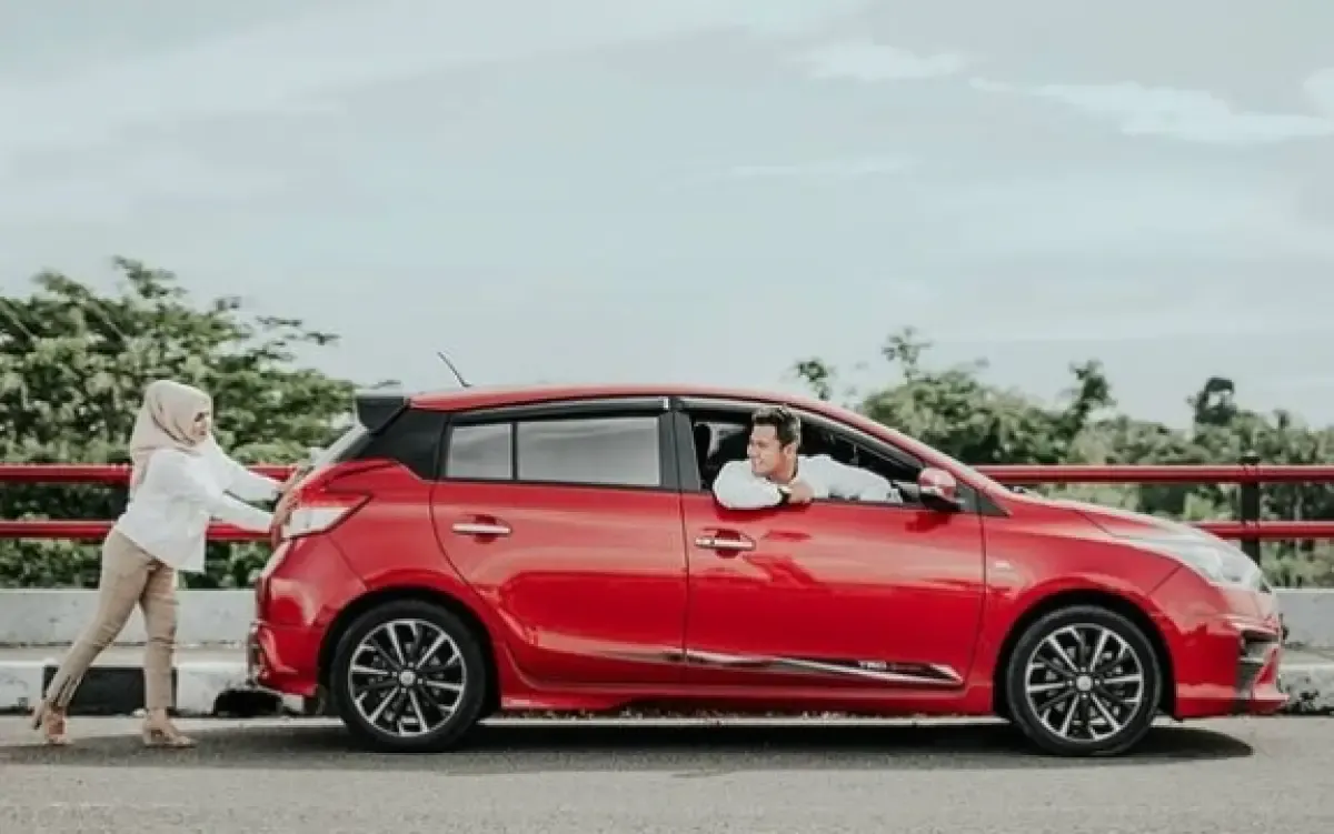 Begini Cara Dorong Mobil Mogok karena Aki Tekor, Jangan Main Dorong Aja Ya! (FOTO: INSTAGRAM/paryogiepratama)
