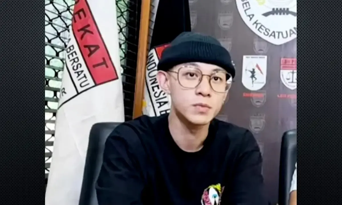 Dylan Pacar Tenri Punya Bukti Kekasihnya Tidak Berselingkuh Dengan Virgoun (Sumber : Tangkap Layar Youtube Cumacumi)