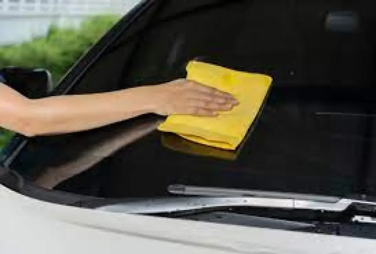 Hilangkan Jamur Kaca Mobil, Ada Cara Murah dan Jitunya (FOTO: Mitsubishi Motors)