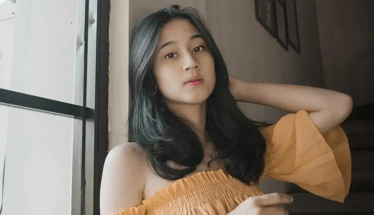 Lirik Lagu Tak Ingin Usai Milik Keisya Levronka yang Bikin Kita Galau Bareng-bareng! (Sumber : Pinterest)