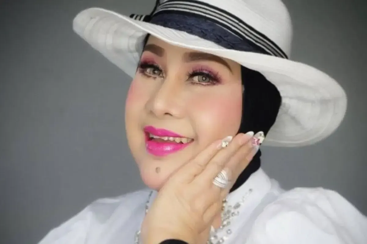 Ini Makna Lirik Lagu Pecah Seribu Ciptaan Elvy Sukaesih (Sumber : Pinterest)
