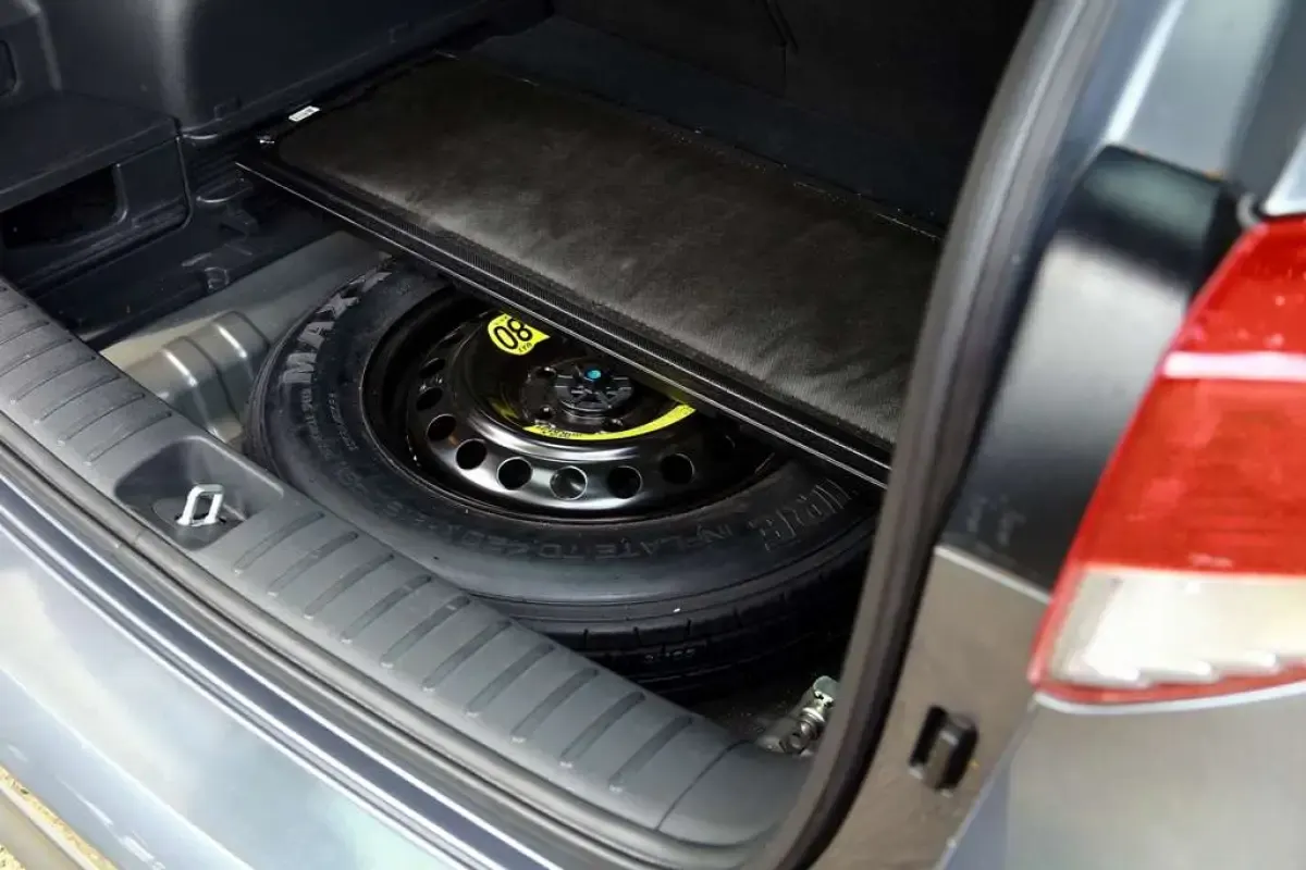 Bukan Cuma Ayang, Ban Serep Juga Butuh Disayang Loh! (FOTO:  Hyundaimobil.co.id)