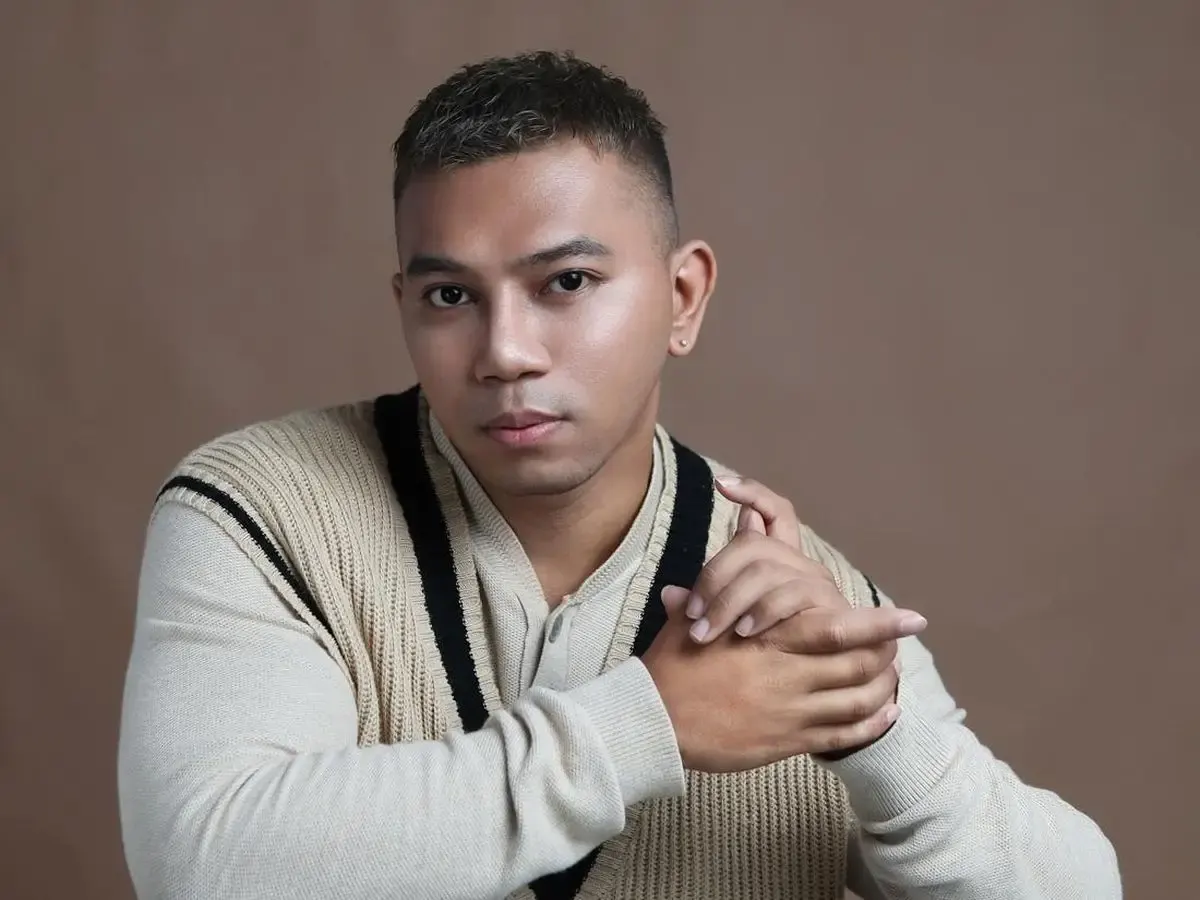 Lirik Lagu Rumah Singgah Oleh Fabio Asher bercerita Mengenai Cinra yang Bertepuk Sebelah Tangan (Sumber : Pinterest)