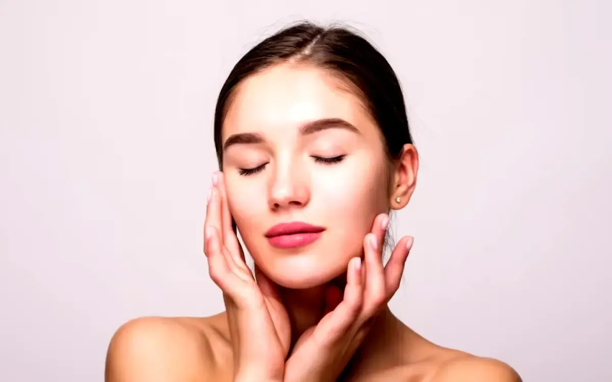 Sudah Mulai Banyak Dilirik, Seperti Ini Manfaat Terapi Bekam Wajah Untuk Kesehatan dan Kecantikan. Wajah Bisa Jadi Lebih Rileks (Sumber : freepik.com)