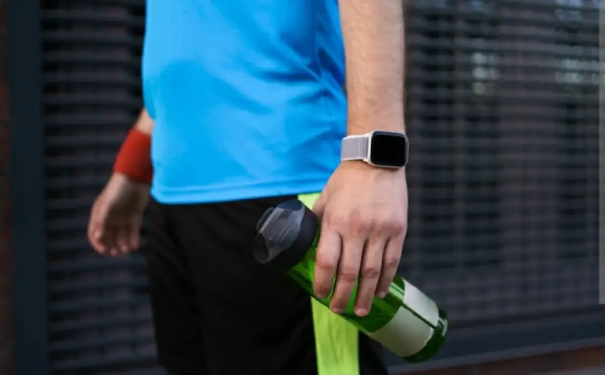 Ilustrasi smartwatch (Sumber : freepik.com)
