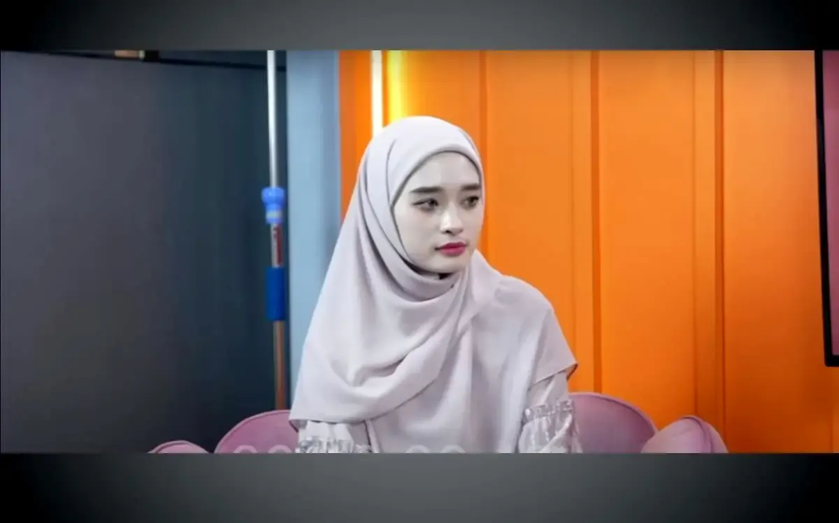 Inara Rusli (Sumber : Tangkap Layar Youtube dr. Richard Lee)