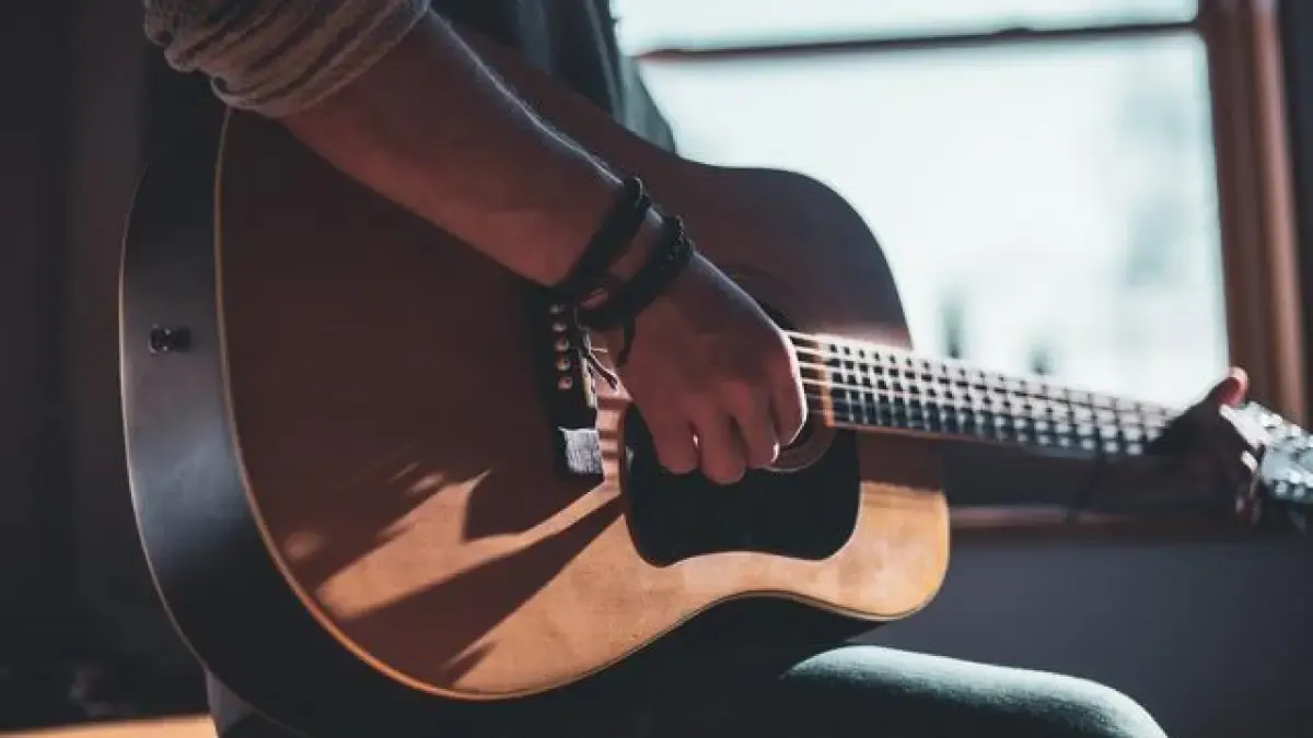 Lirik Lagu dan Chord Gitar Dadi Siji yang Menceritakan soal Harapan Pasangan (Sumber : Pixabay)