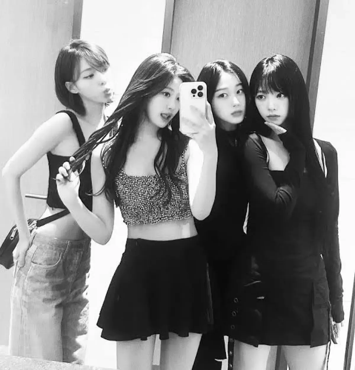 Aespa (Instagram.com/aespa_official/)
