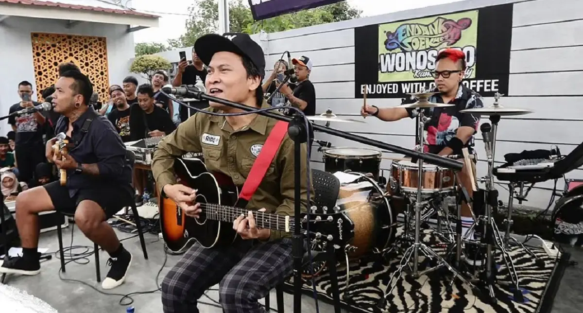 Lirik Lagu Sampai Jumpa Oleh Endank Soekamti yang Kembali Viral di Pakai oleh TikTokers! (Sumber : instagram.com/endanksoekamti/)