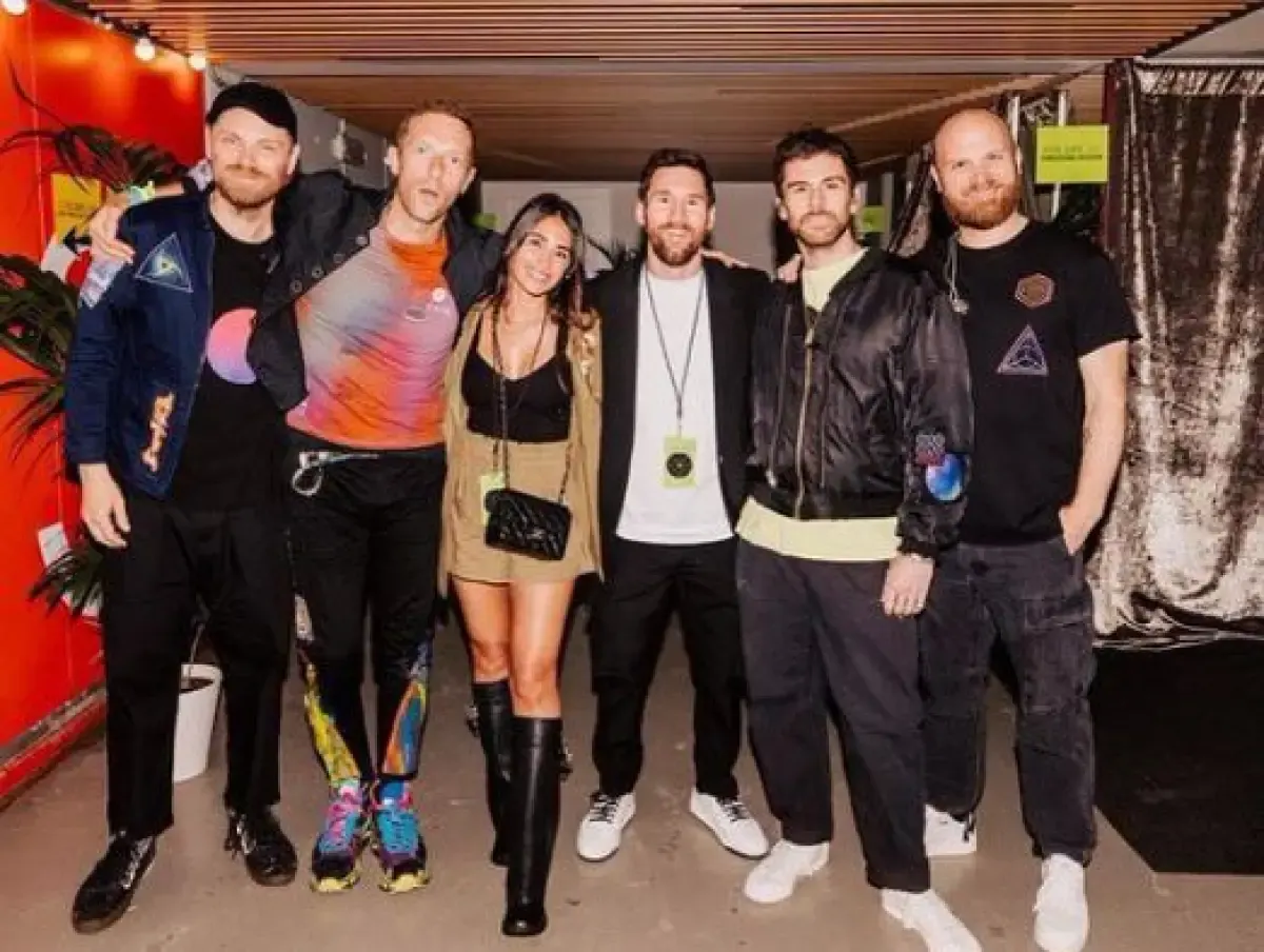 Potret bersama Coldplay dan Lionel Messi.  (Sumber : Coldplay)