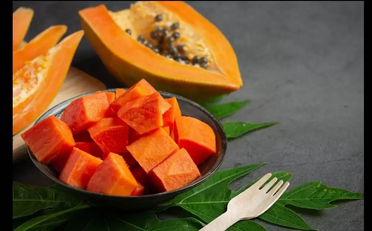 5 Manfaat Mengonsumsi Buah Pepaya Untuk Kesehatan, Ternyata Bukan Hanya Untuk Menyehatkan Kulit (Sumber : freepik.com)