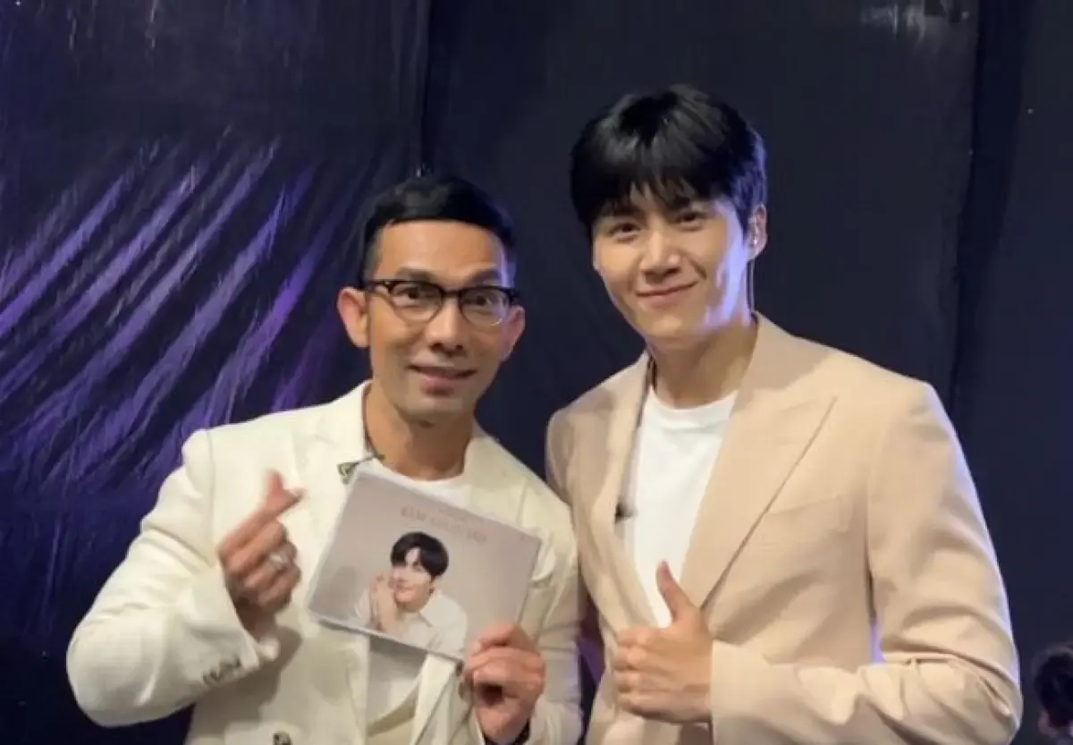 Indra Herlambang terkesan dengan kebaikan hati aktor drakor Kim Seon-ho  (Sumber : Twitter/@indraherlambang)