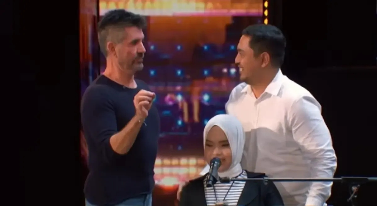 Putri Ariani, atahnya dan Simon Cowell (Youtube.com/America's Got Talent)