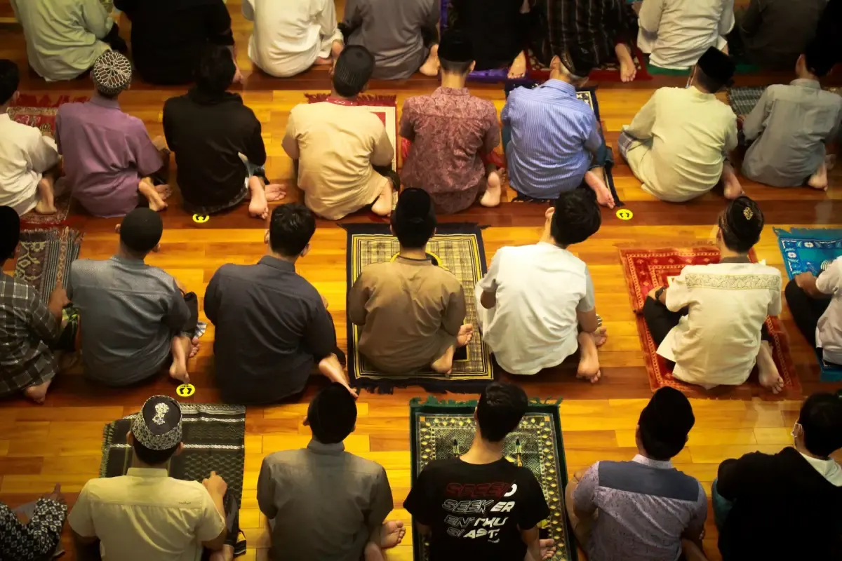 Ilustrasi sholat Idul Adha. (Sumber : unsplash.com/Annas Arfnahri)