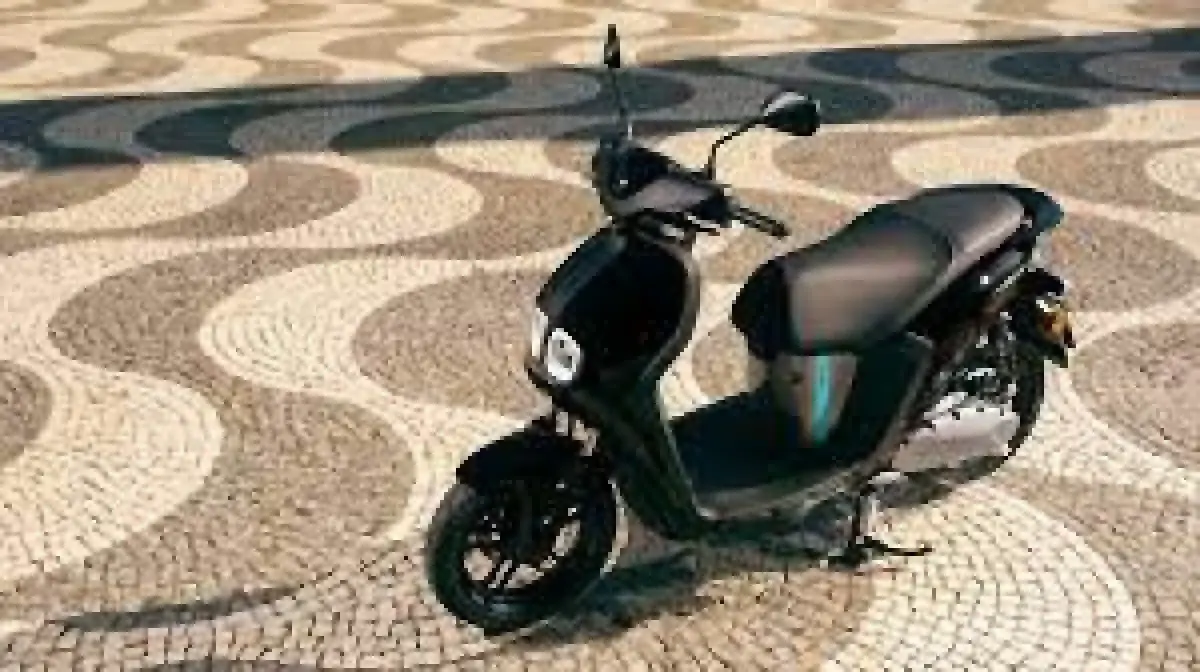 5 Rekomendasi Motor Listrik Terbaik Juni 2023, Yamaha Neos Ditempel Ketat Viar New Q1 (Sumber : Pinterest)