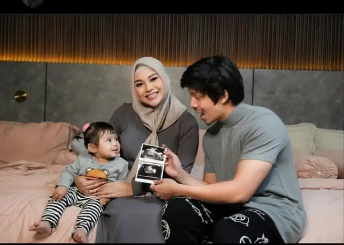 Keluarga Atta Halilintar dan Aurel (Instagram.com/attahalilintar)