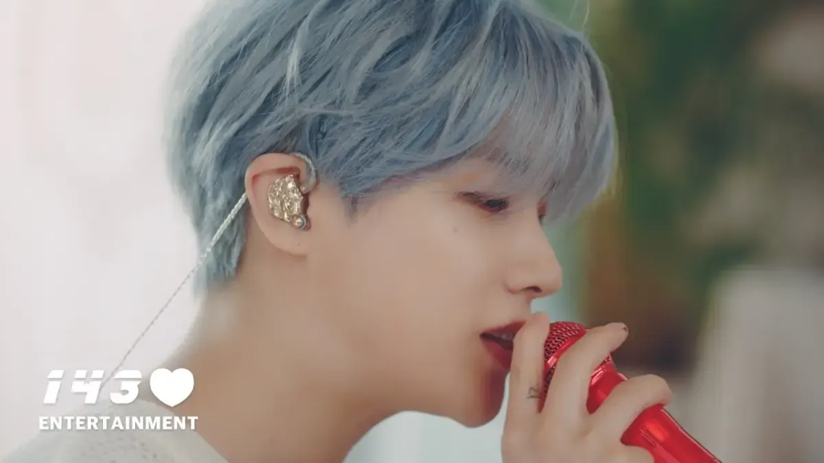 Lirik Lagu Magnet  Oleh Jay iKON (JinHwan) feat Moon Sujin (Sumber : Youtube)