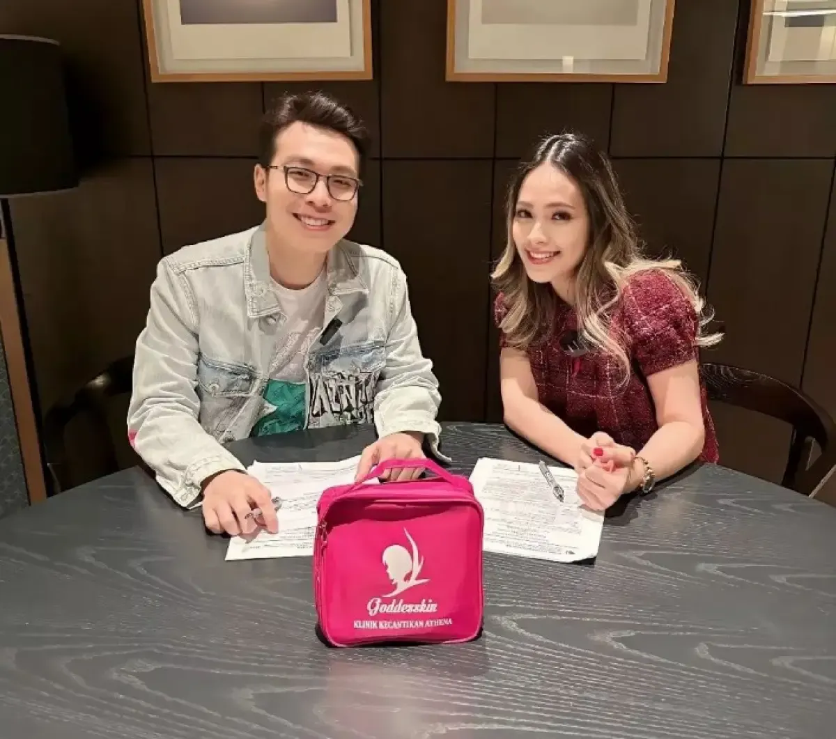 Richard Lee Beberkan Alasan Kenapa Suka Bantu Artis Wanita yang Lagi Kena Masalah (Sumber : Instagram/dr.richard_lee)