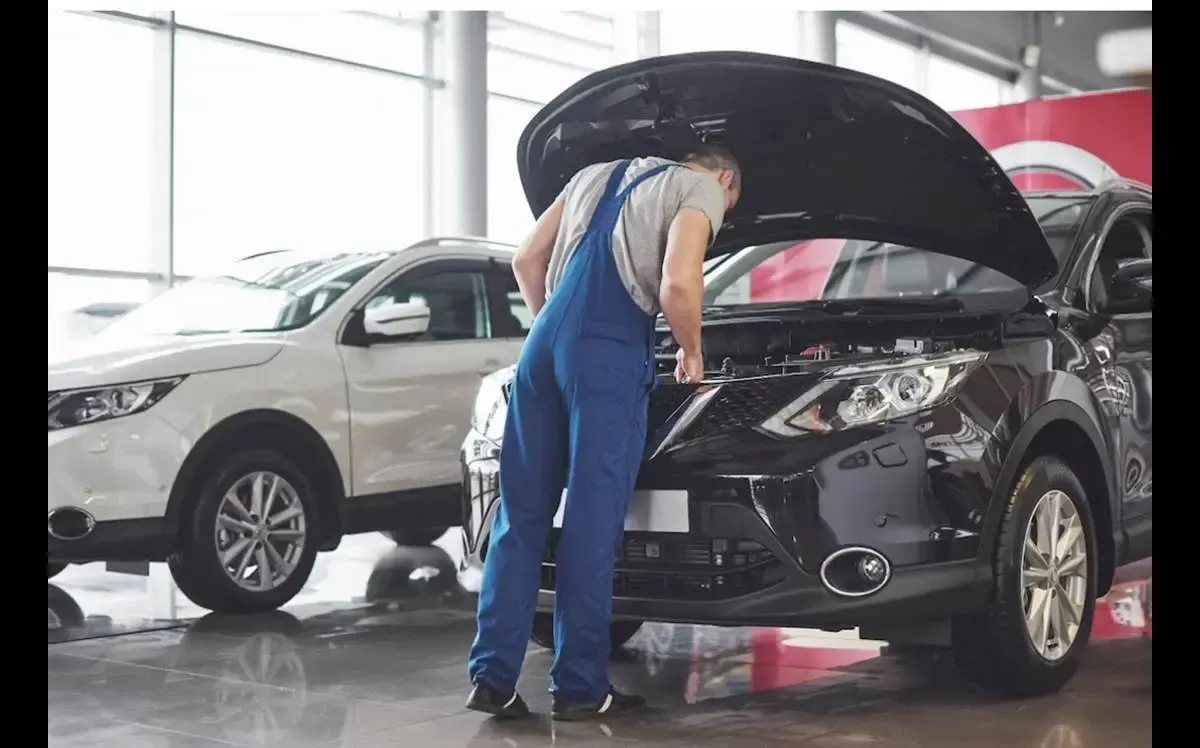 Daftar Bengkel Mobil 24 Jam Terbaik di Kabupaten Pringsewu Provinsi Lampung (Sumber : freepik.com)