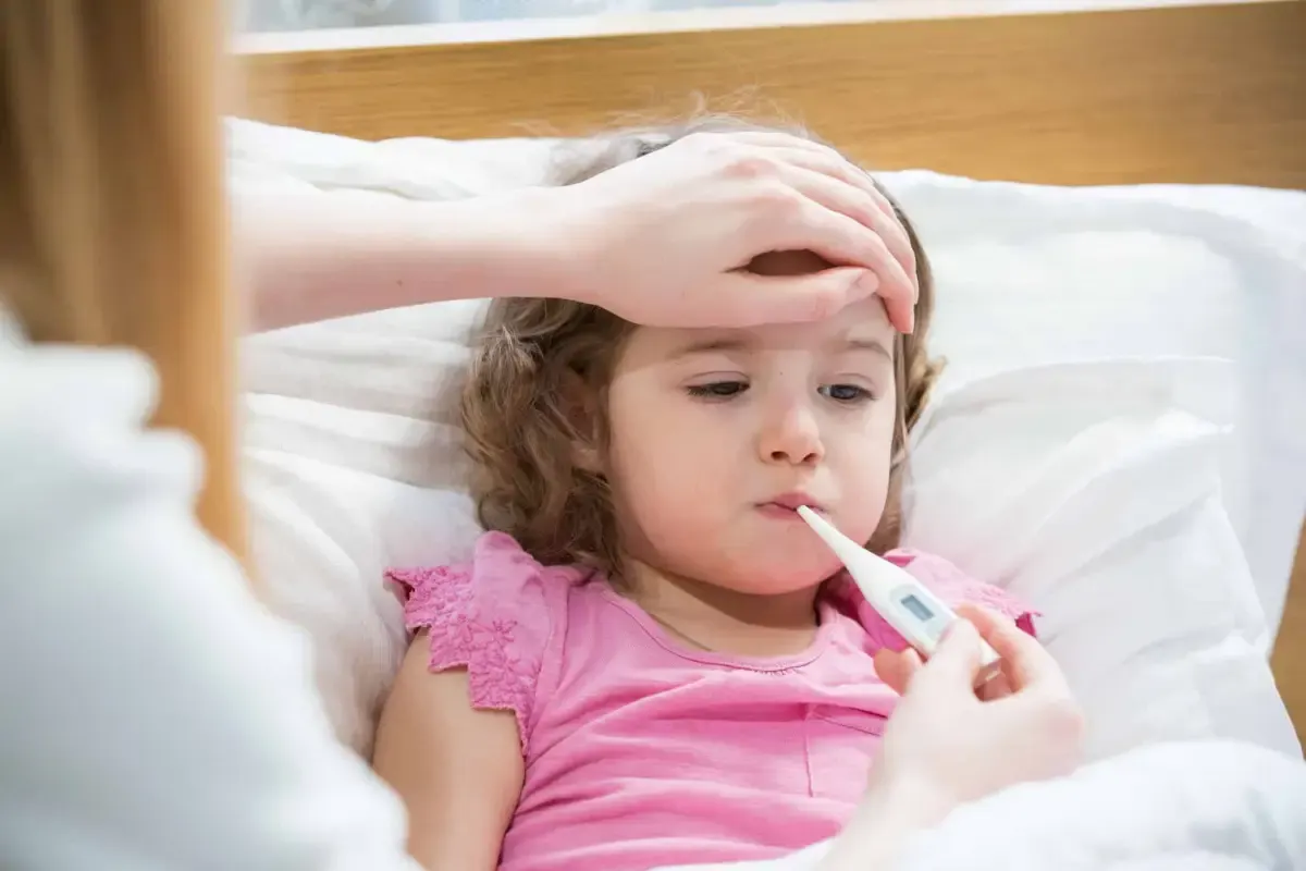 Anak demam (chicagohealthonline.com/)