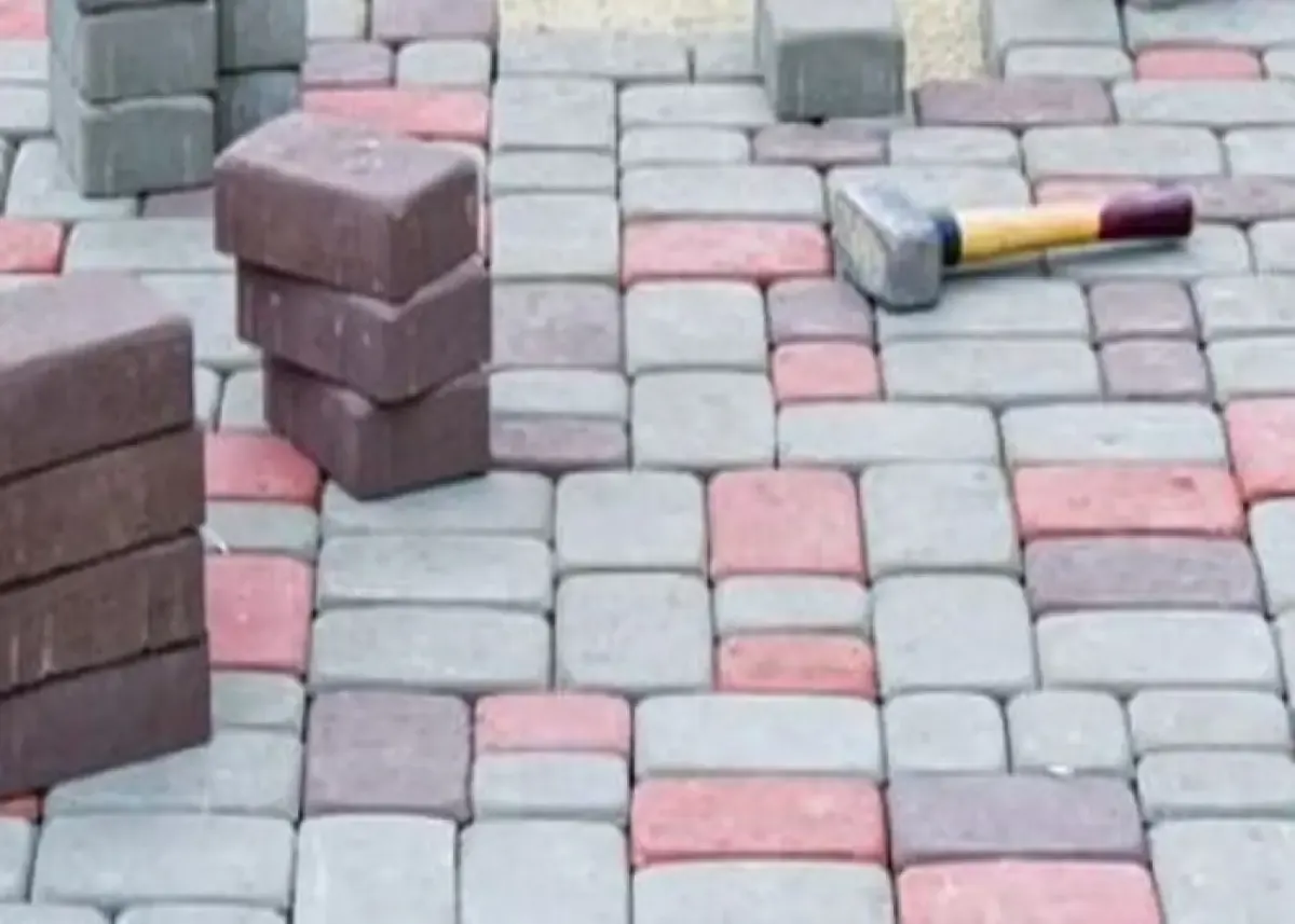Potret Jalan paving block  (Sumber : Instagram/kemenpupr)