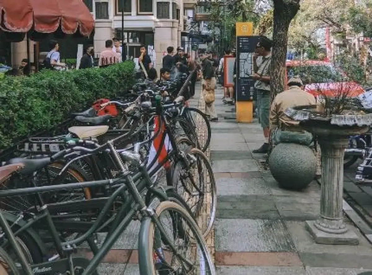 Suasana Jalan Braga Kota Bandung  (Sumber : Instagram/explorebandung)