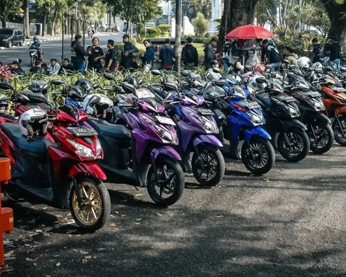 Modifikasi Honda Vario 125 Old (Sumber : Instagram/vario125old_indo)