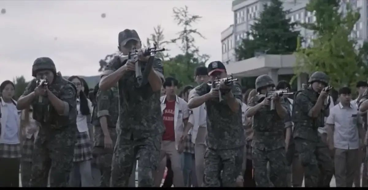 Cuplikan Duty After School (Sumber : YouTube/TVING)