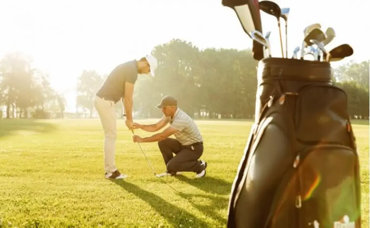 Ilustrasi, Mengenal Peran dan Cara Menjadi Caddy Golf, Ketahui Juga Sumber Penghasilannya (Sumber : Freepik.com)