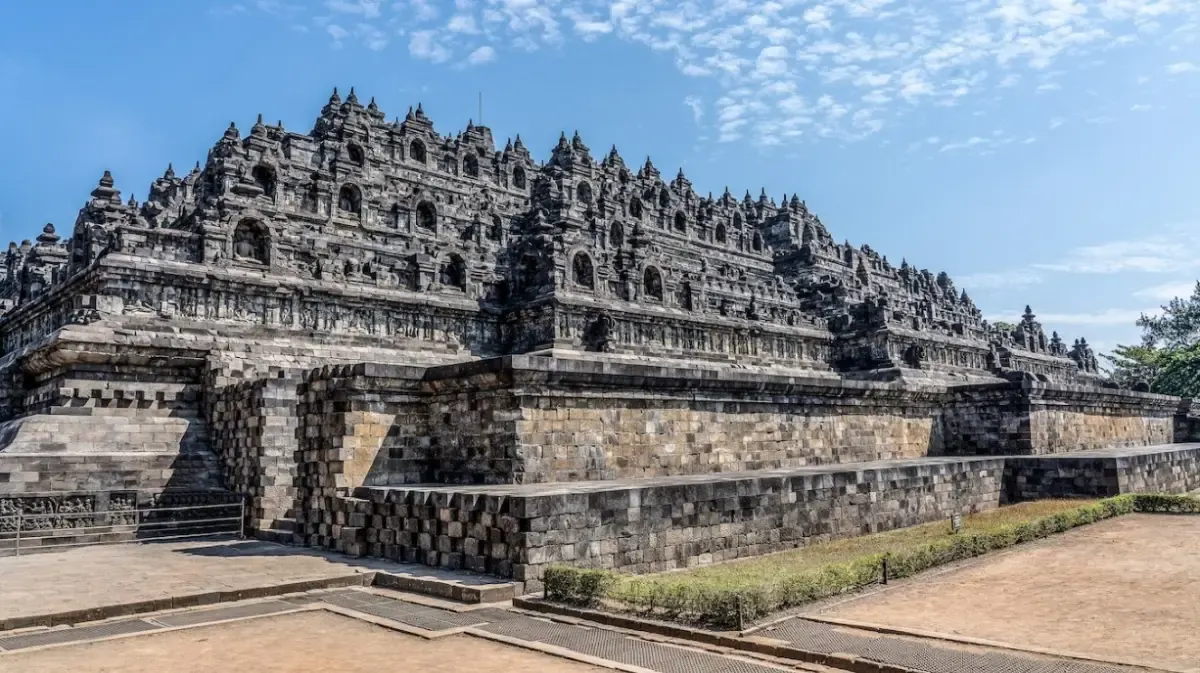 Candi Borobudur merupakan saksi dari kejayaan Kerajaan Mataram (Sumber : freepik/wirestock)
