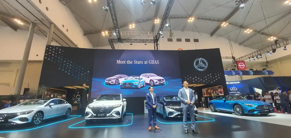 Kembali Hadir di GIIAS 2023, Mercedes Benz Perkenalkan 3 Mobil Listrik Terbaru yang Gantengnya Bukan Main! (FOTO: Labviral.com/Ica Juniyanti)