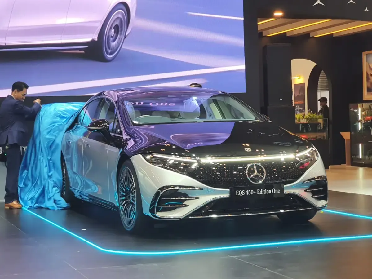 Cuma Dibuat 12 Unit, Mobil Listrik Mercedes Benz EQS Edition 1 yang Mejeng di GIIAS 2023 Jadi Puncak Kemewahan (FOTO: Labviral.com/Ica Juniyanti)