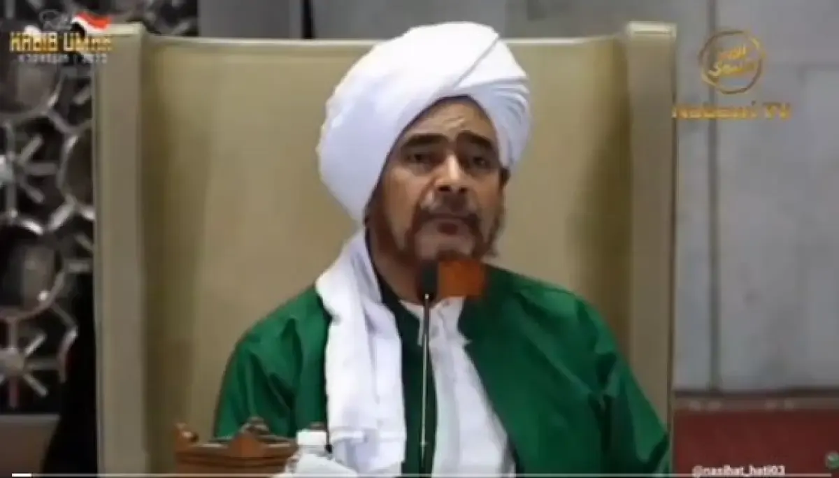 Habib Umar bin Hafidz (Sumber : tangkapan layar youtube.com/Nabawi TV)