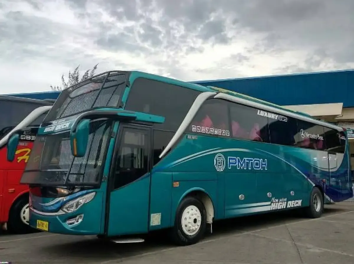 Bus PO PMTOH  (Sumber : Instagram/pmtohbus)