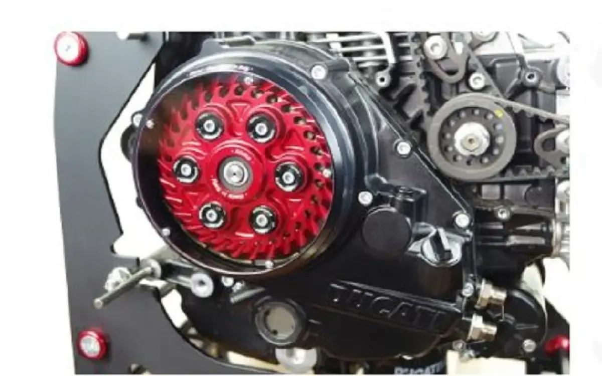 Ilustrasi kopling kering sepeda motor (Sumber : pinterest.com)