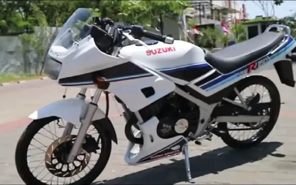 Ilustrasi Suzuki RGR 150 generasi pertama (Sumber : youtube.com/Dian Novtani)