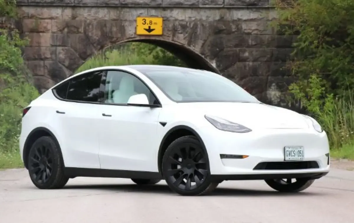 Mobil listrik Tesla model Y menjadi salah satu yang paling banyak terjual sepanjang 2023.  (Sumber : wlzcxy.com)