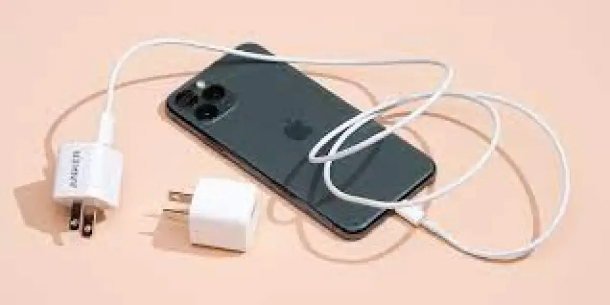 Charger iPhone. (Sumber : The New York Times)