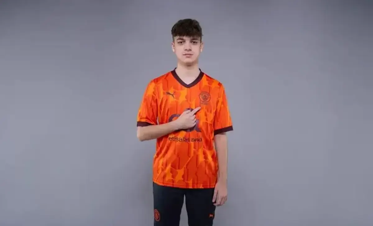 DONOVAN ‘TEKKZ’ HUNT (Sumber : mancity.com)