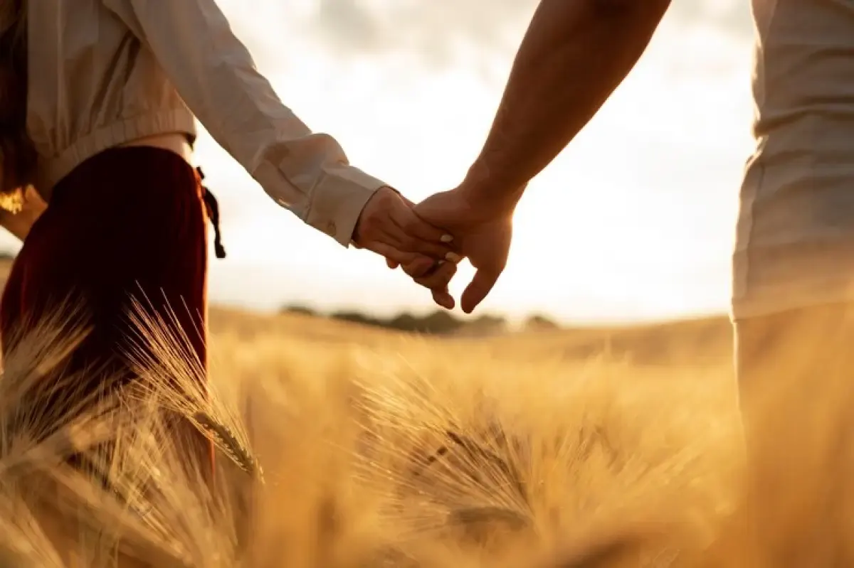 15 Gombalan Romantis Lucu Khusus Buat Gadis asal Brebes, Kamu Harus Coba Supaya Bisa Gaet Gadis Manis asal Brebes dan Bikin Tersipu Malu (Sumber : Freepik/jcomp)