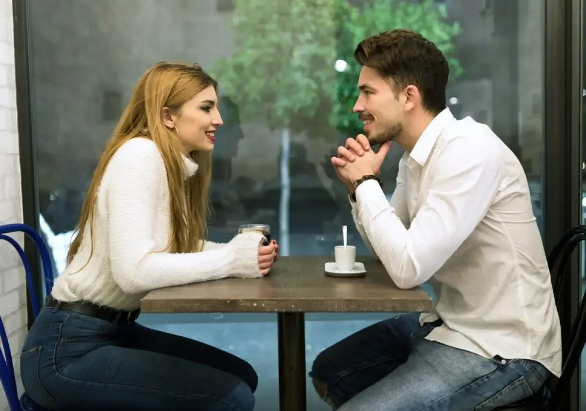 Menggoda Hati Gadis Purbalingga dengan Cinta, 20 Gombalan Romantis Lucu yang Bikin Hati Berbunga-bunga! (Sumber : Freepik.com)