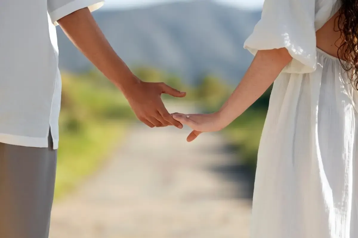 20 Gombalan Romantis Lucu, Cocok sebagai Penyemangat Hari Baru, Terutama Buat Gadis Kota Surakarta yang Cantik (Sumber : Freepik.com)