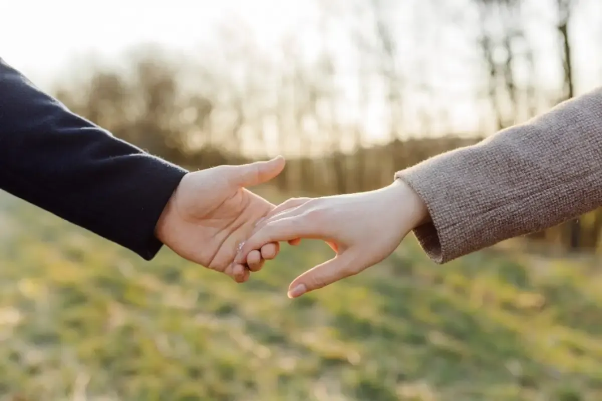 20 Gombalan Romantis Lucu, Cerita Manis untuk Mencairkan Hari-hari Serius, Cocok Buat yang Lagi PDKT sama Gadis Kabupaten Bekasi (Sumber : Freepik.com)