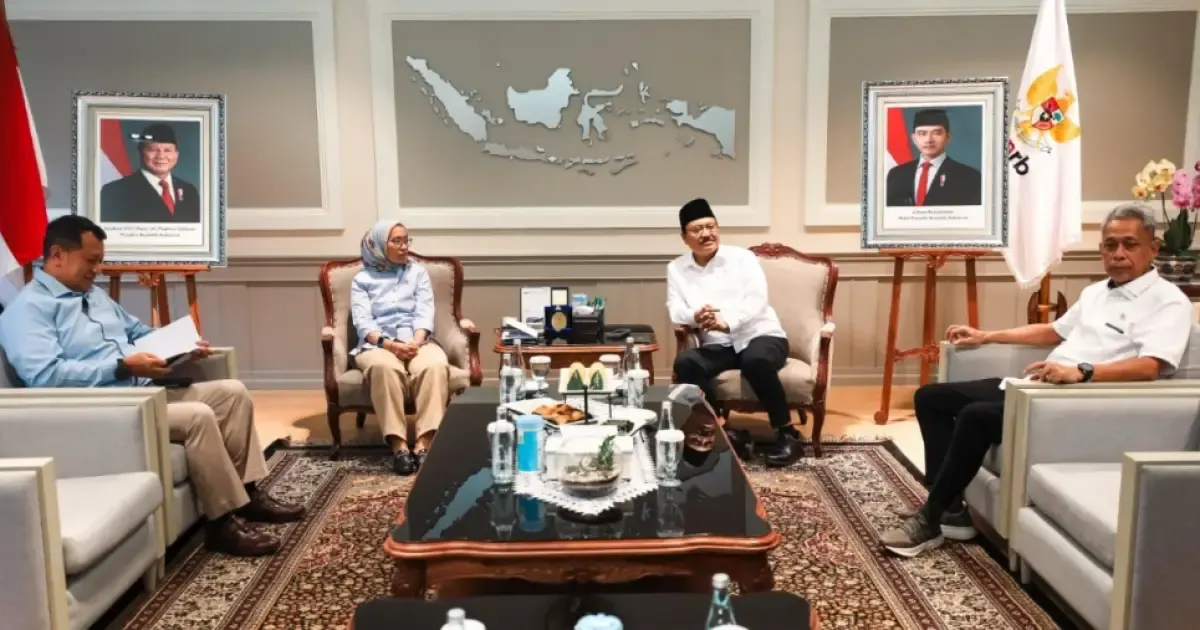 Kemensos dan Kementerian PANRB membahas tata kelola Sekolah Rakyat dan status guru, Selasa (7/4/2025). (Sumber: Kemensos)