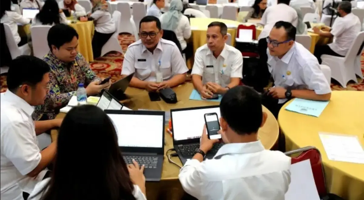 Kementerian Sosial di Jakarta pada Rabu (16/4/2025) menyampaikan Desk Sekolah Rakyat mulai dibuka sejak hari ini selama lima hari di gedung Konvensi Taman Makam Pahlawan Kalibata, Jakarta Selatan. (Sumber: Antara)
