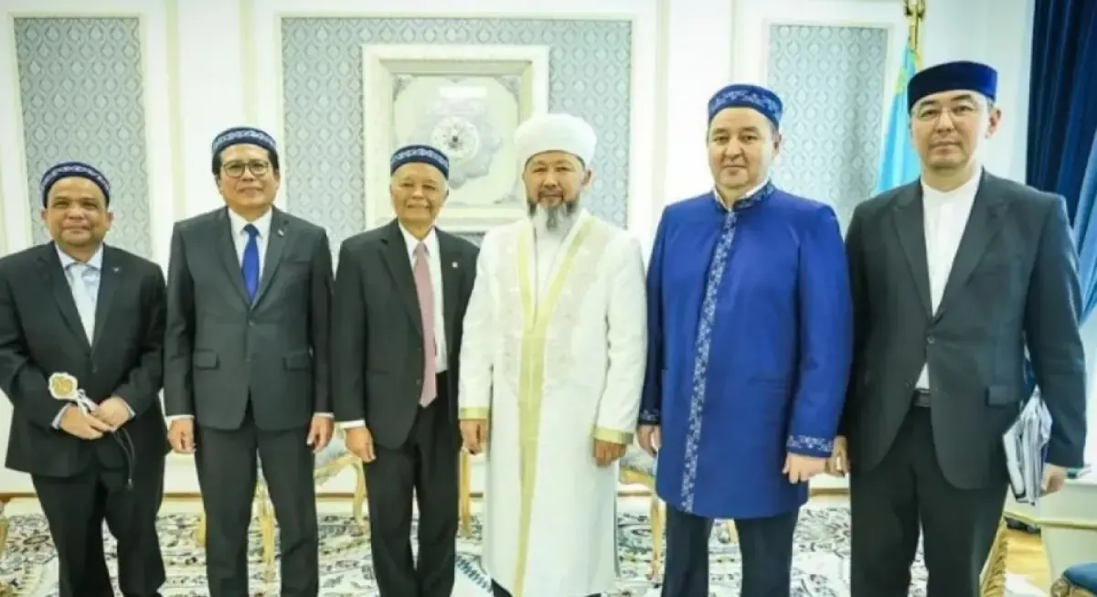 Anggota Komisi VIII DPR RI Hidayat Nur Wahid saat melakukan kunjungan kehormatan ke Kantor Muftiyat Kazakhstan atau instansi pemerintahan yang mempunyai tugas dan fungsi dalam urusan keagamaan di Kazakhstan pada Selasa (22/4/2025). (Sumber: Antara)